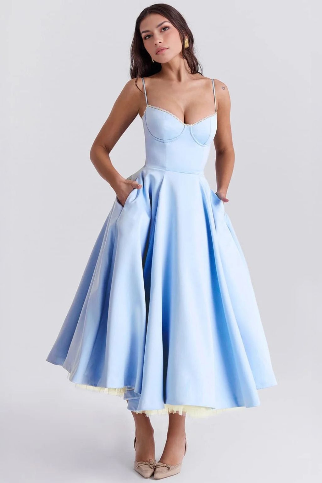 Laura | Vestido ajustado con tirantes finos