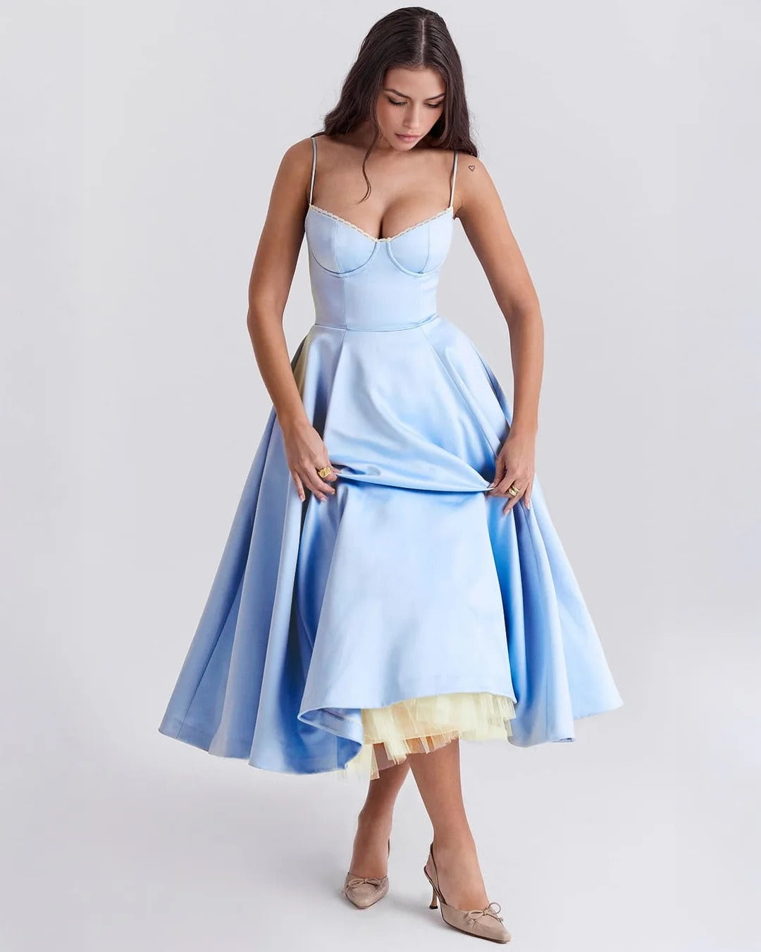 Laura | Vestido ajustado con tirantes finos